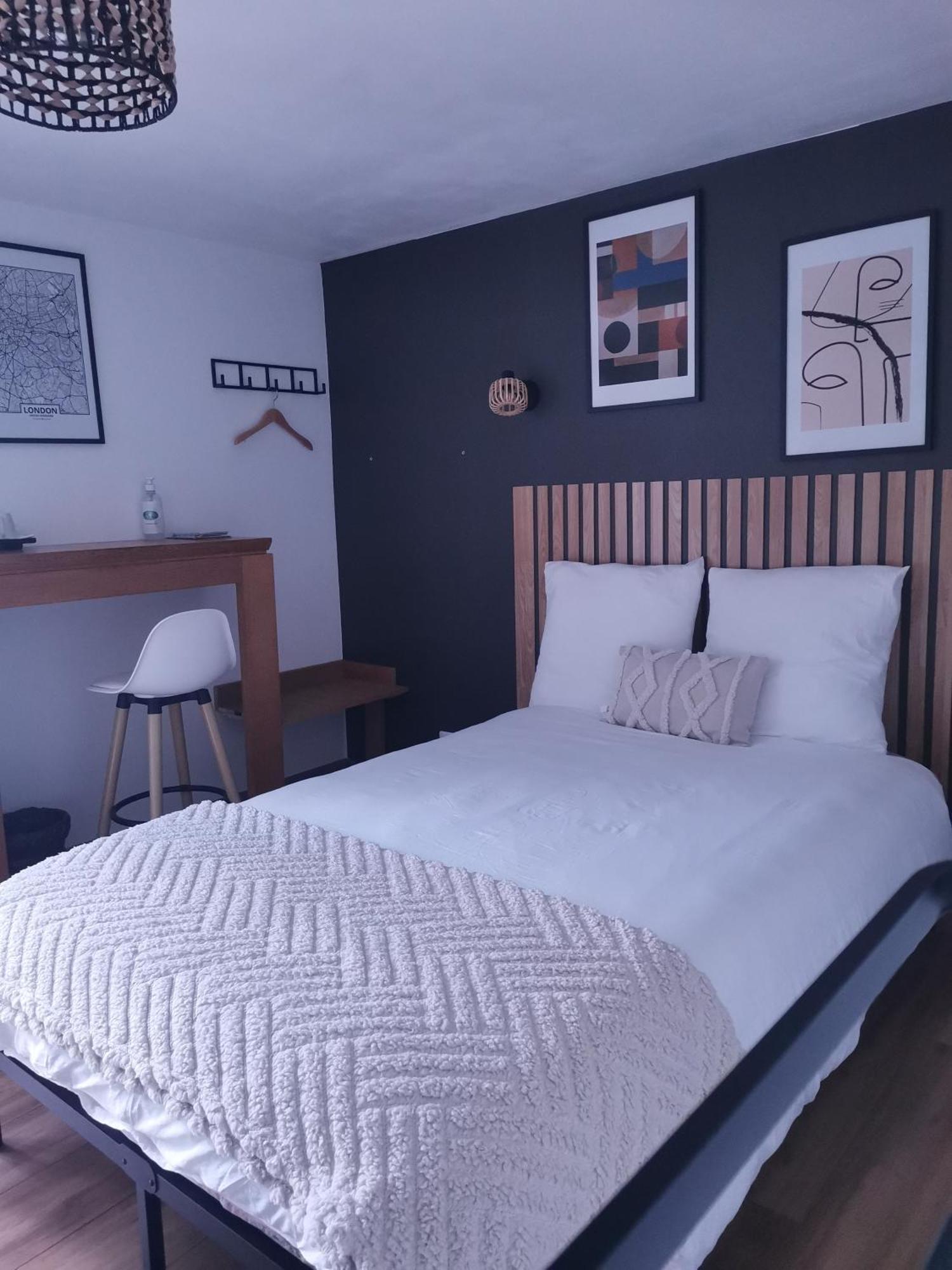 Séjour chez l'habitant Cazama-chambre Independante *